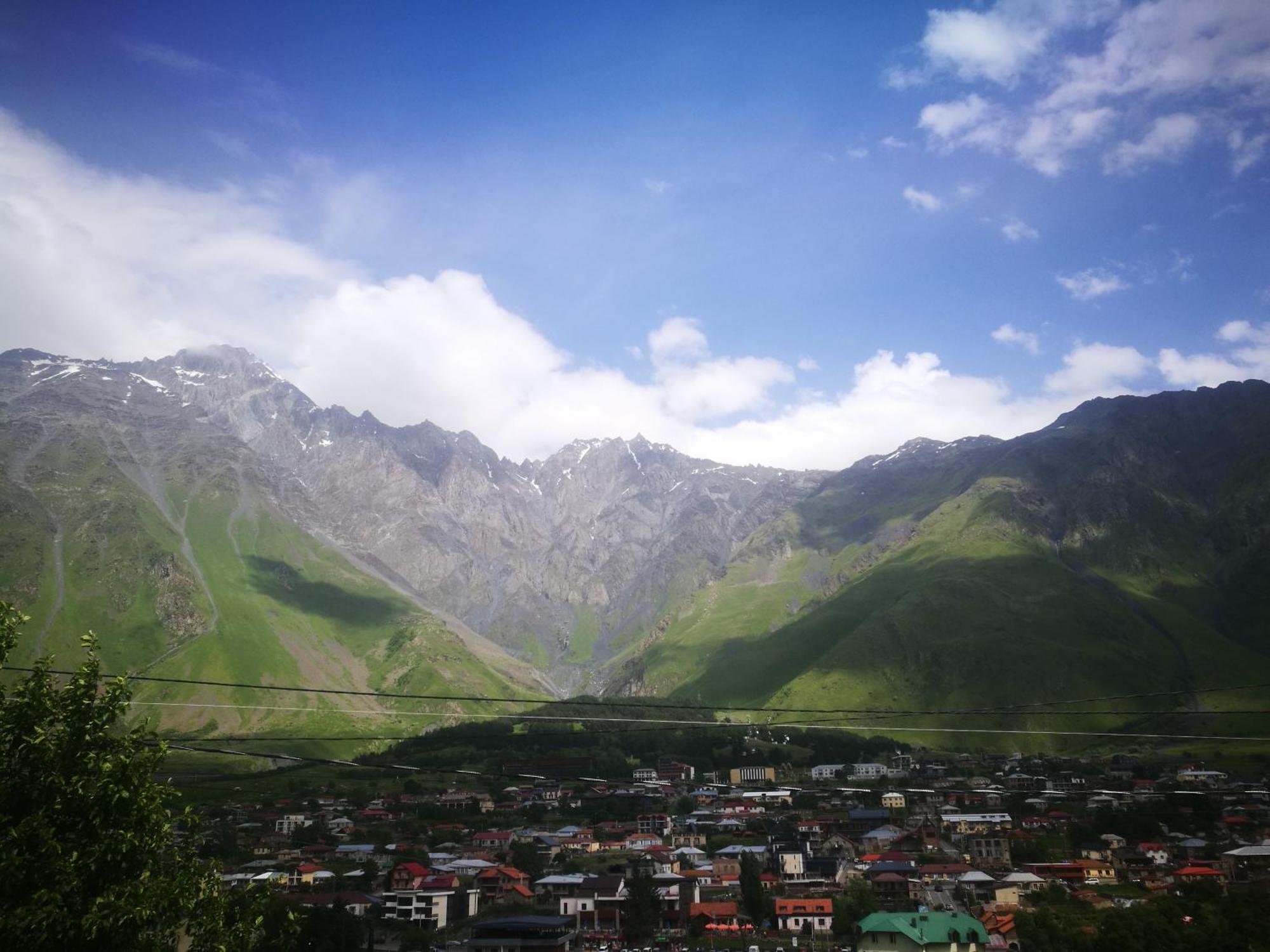 Belas Guesthouse Kazbegi Exterior foto